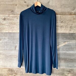 NWOT Universal Standard Womens Foundation Turtleneck L Navy Stretch Soft Tunic